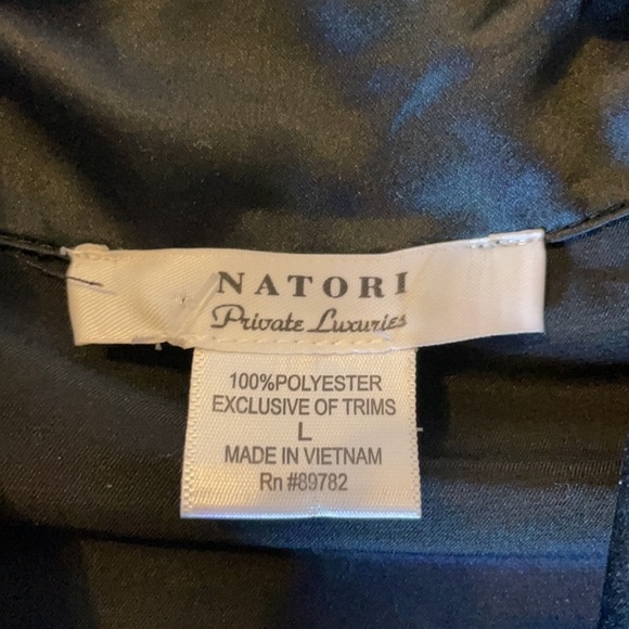 Natori‎ satin pajama top - Picture 3 of 4